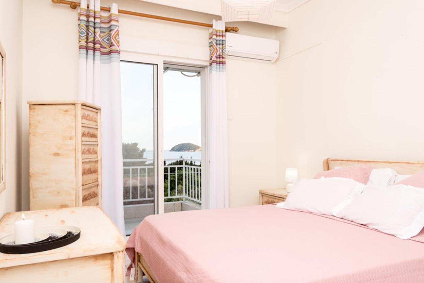 Opalio Seaview Apartment PalaiónTsiflíkion Buitenkant foto